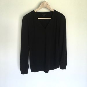 Black long sleeve v neck